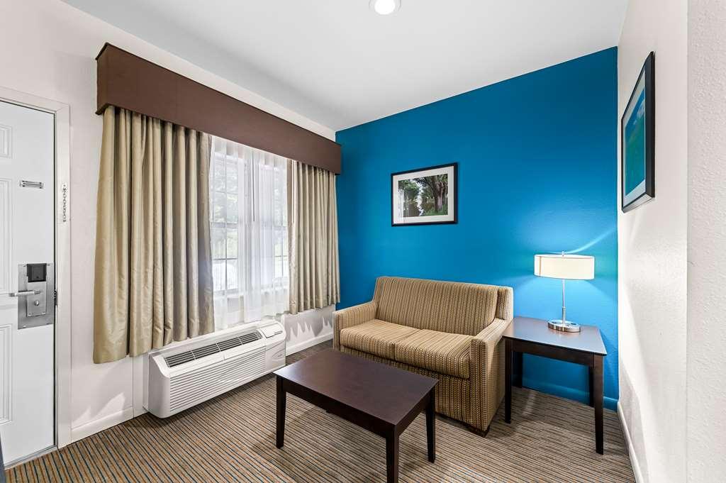 Best Western Delhi Inn Стая снимка