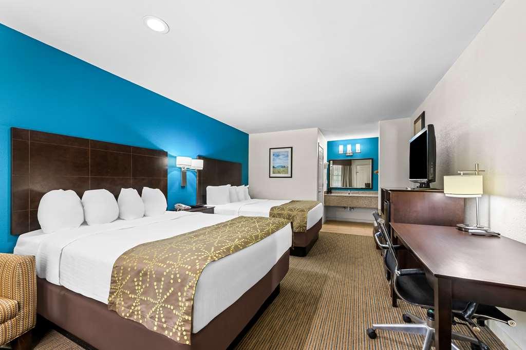 Best Western Delhi Inn Стая снимка